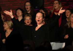 Konzert in der Erlöserkirche | Mülheim an der Ruhr | 2.2.2020 | Fotograf und Copyright: Stephan Drewianka chorleiterin charisma chor